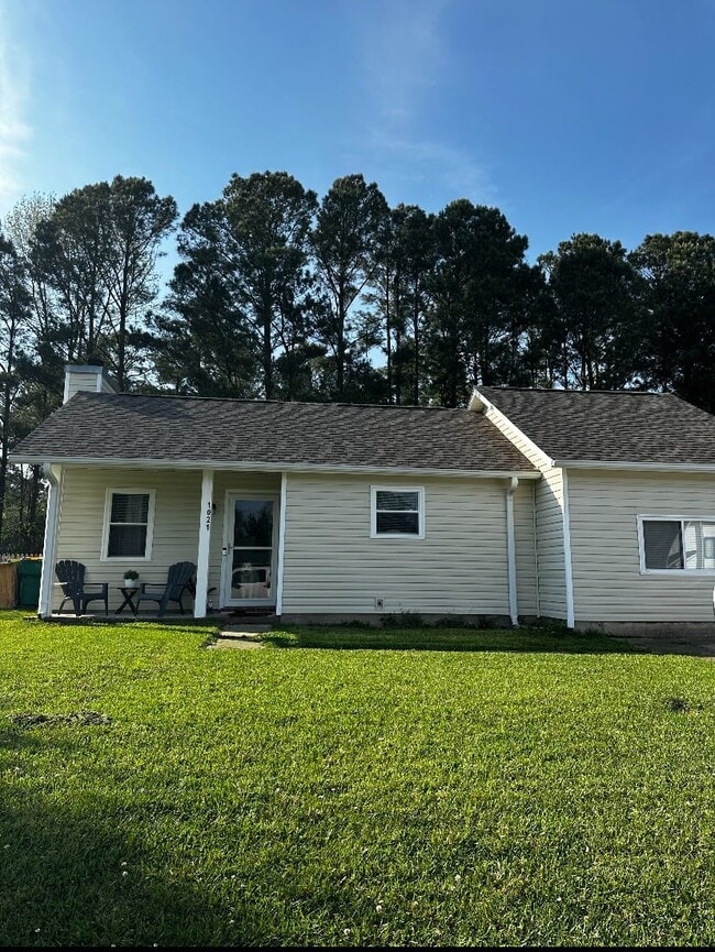 1021 Spring Villa Dr