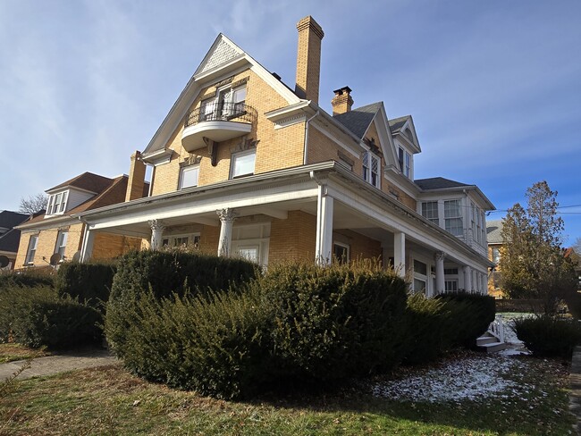 property at 544 E Pearl St