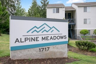 Alpine Meadows Apartments I in Gresham, OR - Building Photo - Building Photo