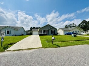304 Sean River Rd in Conway, SC - Building Photo - Building Photo