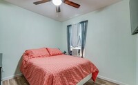 910 Sutton Dr, Unit Casita photo'