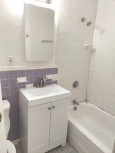 25 Brooks Ave, Unit 3 in Quincy, MA - Foto de edificio - Building Photo