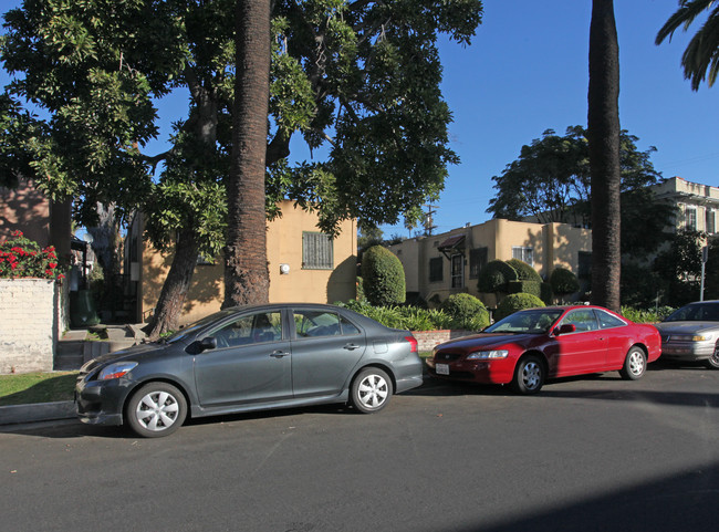 4603-4611 Ambrose Ave in Los Angeles, CA - Building Photo - Building Photo