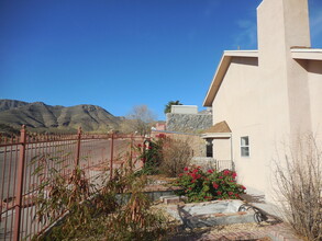 7401 Umbria Dr in El Paso, TX - Building Photo - Building Photo