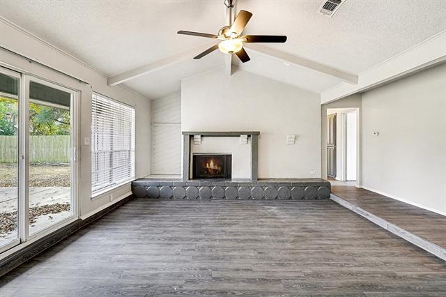 property at 2705 Warren Ln