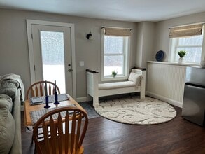 156 Burpee Hill Rd, Unit Furnished Apartment in Grantham, NH - Building Photo - Building Photo