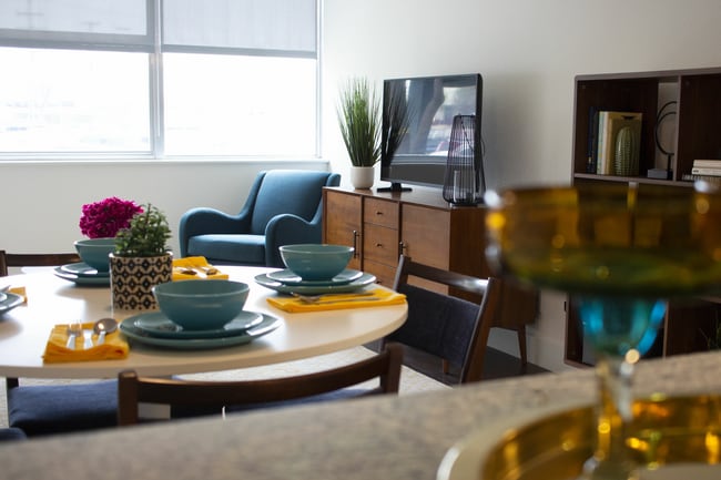 Ensemble Apartments in Castle Hills, TX - Building Photo - Building Photo