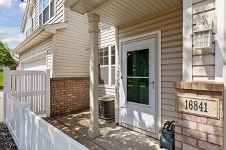 16841 91st Ave N in Osseo, MN - Building Photo - Building Photo
