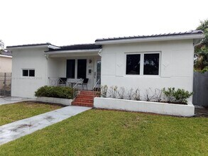 1415 SW 17th Terrace in Miami, FL - Building Photo - Building Photo