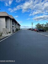 330 Shore Dr in Highlands, NJ - Building Photo