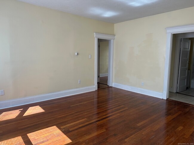 146 Adams St, Unit 148 in Hartford, CT - Foto de edificio - Building Photo