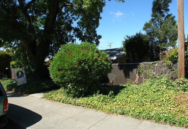 1311 Colusa St in Vallejo, CA - Foto de edificio - Building Photo