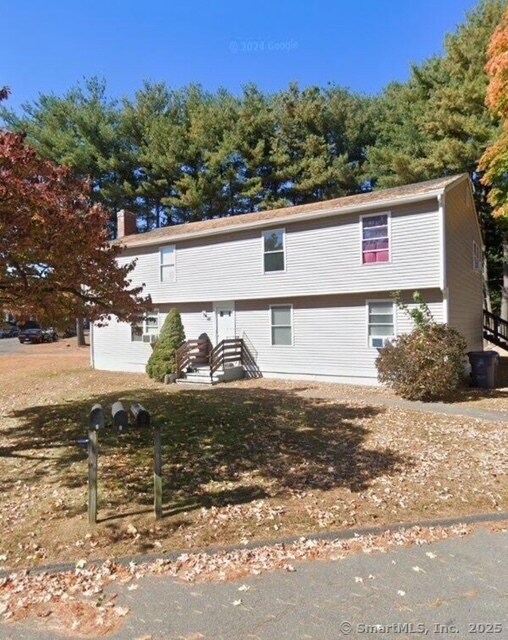 88 Shawn Dr in Bristol, CT - Building Photo