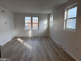 132 N Church St in Clifton Heights, PA - Building Photo