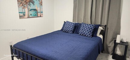 8016 NW 14th Pl in Miami, FL - Building Photo - Building Photo