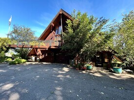 957 N Shoshone Loop in Hamilton, MT - Building Photo