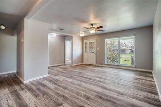 266 W Fulton St in Van Alstyne, TX - Building Photo - Building Photo