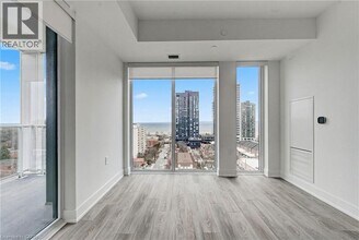 2088 James St in Burlington, ON - Building Photo - Building Photo