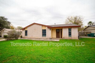 309 Royal Dr in Converse, TX - Building Photo