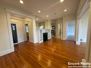 41 Orkney Rd, Unit 3A in Boston, MA - Building Photo - Building Photo