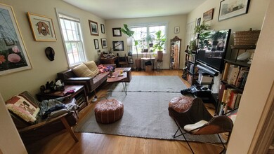 3131 W Grace St, Unit 1 in Richmond, VA - Foto de edificio - Building Photo