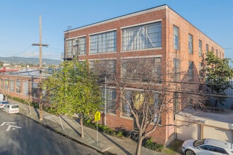 Eastlake Lofts in Oakland, CA - Building Photo - Building Photo