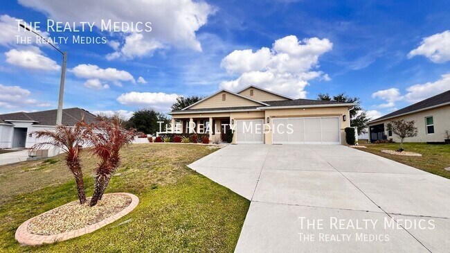 1922 Bell Crk Lp in Fruitland Park, FL - Building Photo - Building Photo