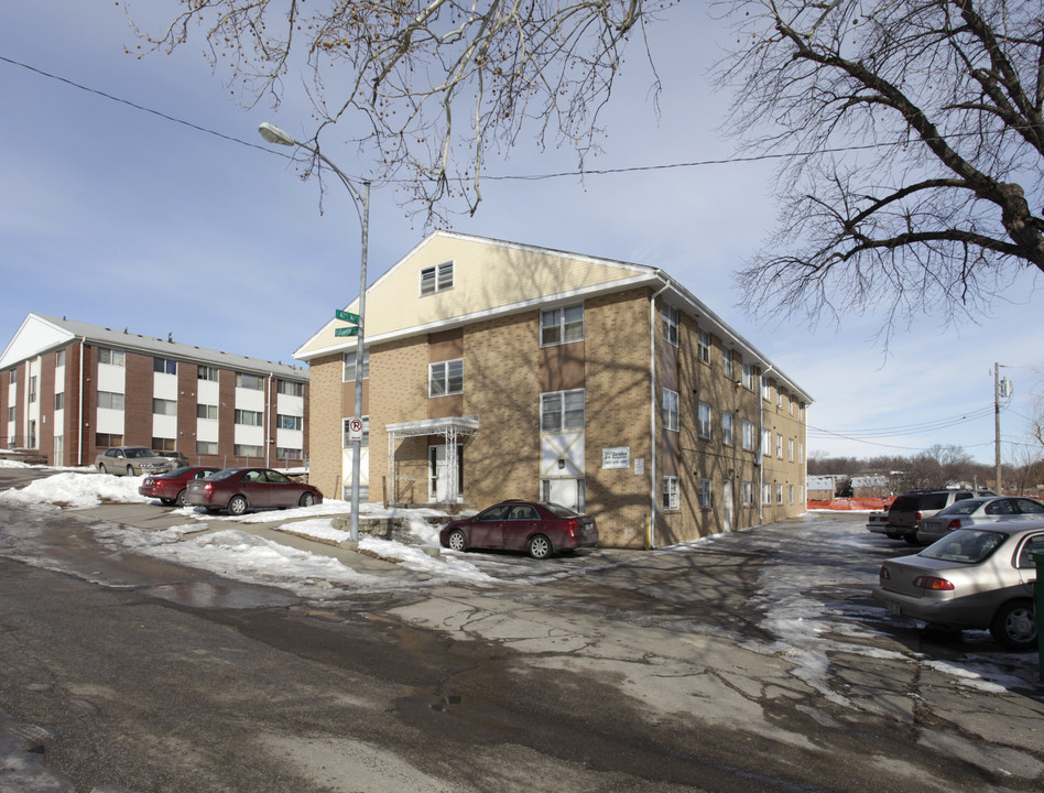 Lafayette Apartments in Omaha, NE - Building Photo