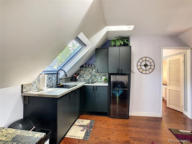 property at 124 S Sherman St