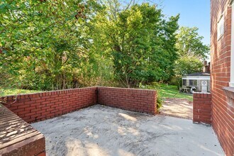 1560 Hawthorne St in Pittsburgh, PA - Building Photo - Building Photo