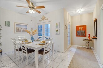 7108 Barrington Cir in Naples, FL - Foto de edificio - Building Photo