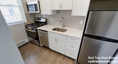 77 Park Dr, Unit 19 in Boston, MA - Building Photo - Building Photo