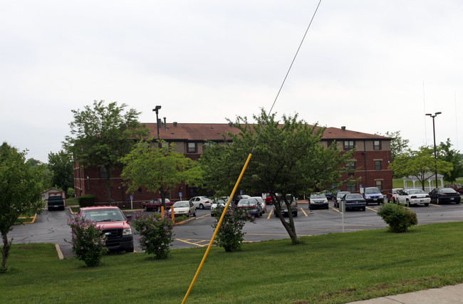 Linden House of Mishawaka in Mishawaka, IN - Foto de edificio - Building Photo