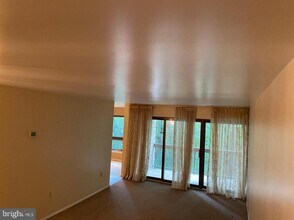 433 Christopher Ave in Gaithersburg, MD - Building Photo - Building Photo