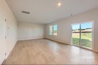 6337 Fairfax Ct in Maiden, NC - Building Photo - Building Photo