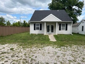 3008 N Pauline Ave in Muncie, IN - Building Photo