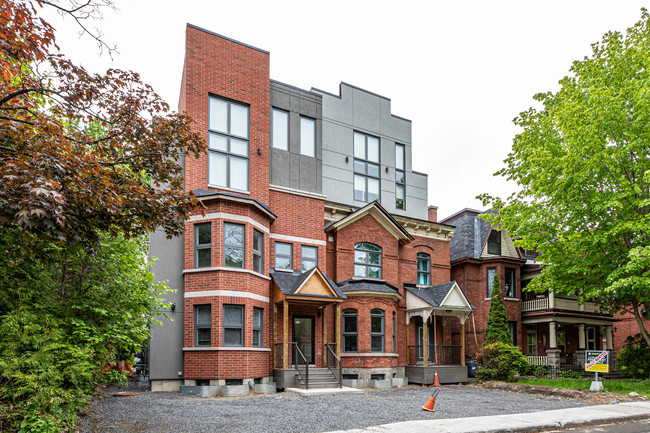 59 Russell Ave in Ottawa, ON - Building Photo - Building Photo