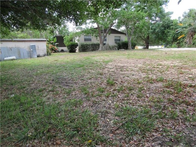 Duplex in Haines City, FL - Foto de edificio - Building Photo