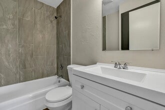 6321 Hidden Trail Dr in Dallas, TX - Building Photo - Building Photo