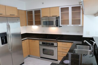 31 SE 5th St, Unit 507 in Miami, FL - Building Photo - Building Photo