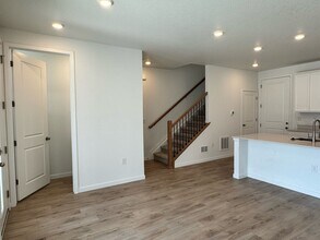 7348 W Asbury Dr in Lakewood, CO - Building Photo - Building Photo