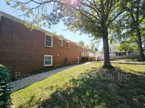 927 Neuhoff Ln in Nashville, TN - Building Photo - Building Photo