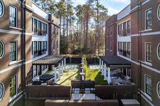 Thompson Street Flats in Alpharetta, GA - Foto de edificio - Building Photo