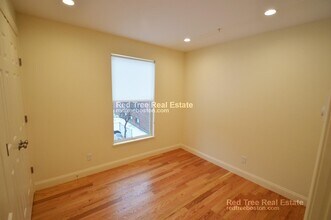 379 Harvard St in Cambridge, MA - Foto de edificio - Building Photo