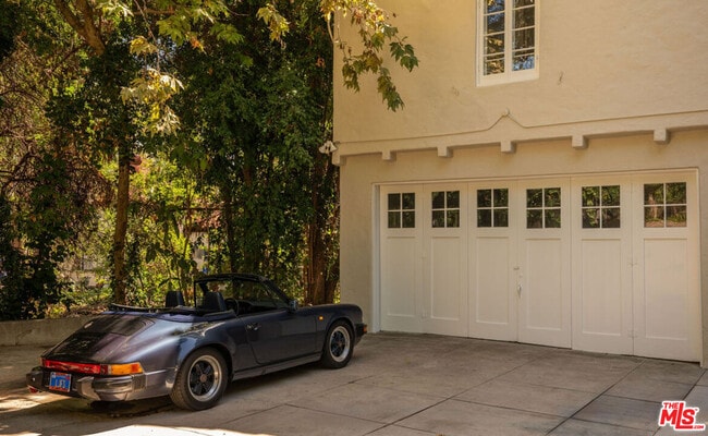 488 St Pierre Rd in Los Angeles, CA - Building Photo - Building Photo