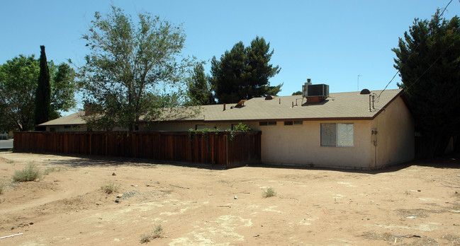 20410 Rimrock Rd in Apple Valley, CA - Building Photo - Building Photo