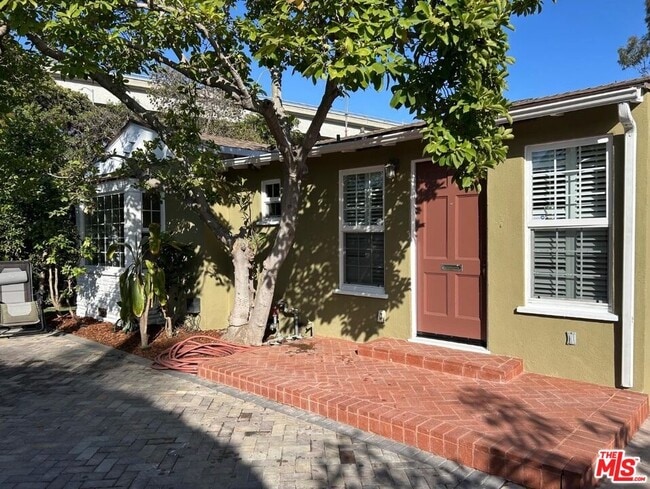 property at 11284 W Sardis Ave