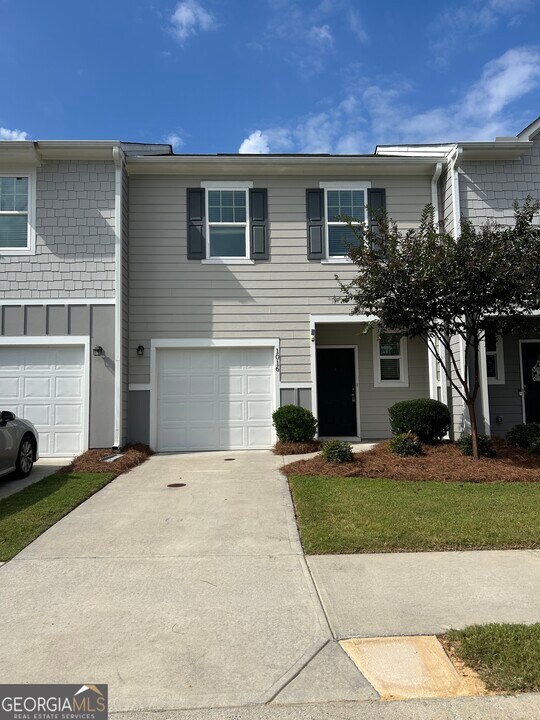 1016 Depot St in Euharlee, GA - Building Photo