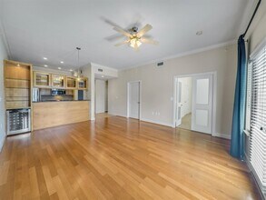 1010 Rosine St in Houston, TX - Building Photo - Building Photo