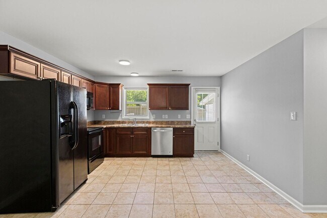 124 Summerlin Ln in Holly Ridge, NC - Building Photo - Building Photo
